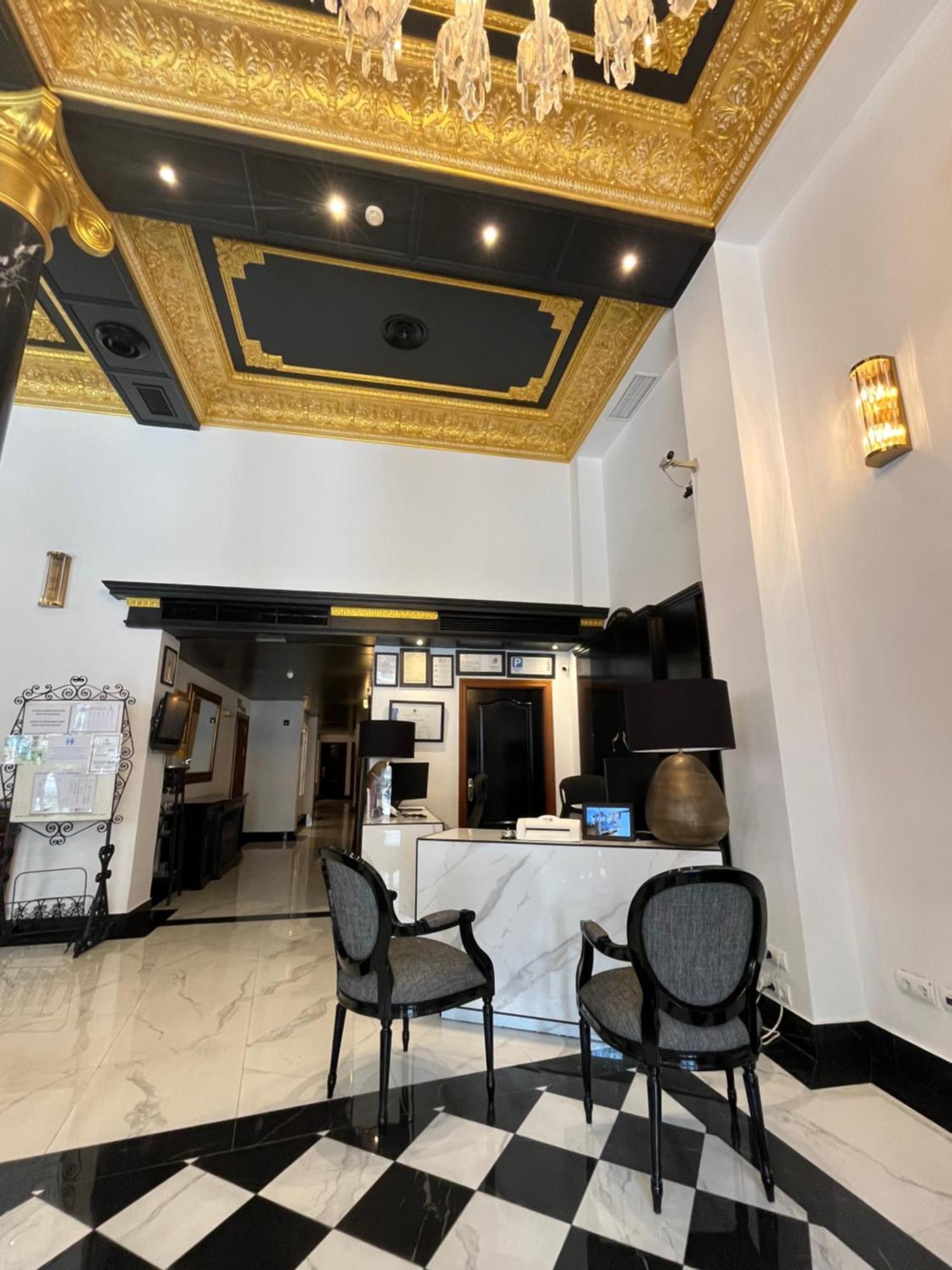 Adriano Boutique Sevilla Eksteriør bilde