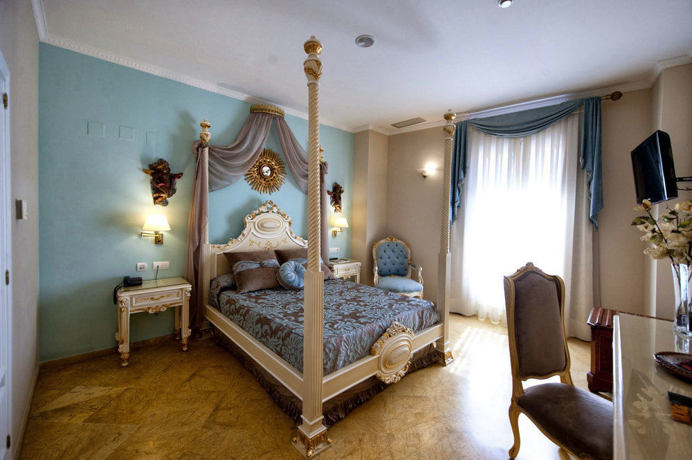 Adriano Boutique Sevilla Eksteriør bilde